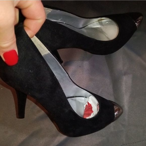 Delights 9.5 cone heel, black felt pointed heels w silver tip - Picture 6 of 11